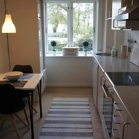 Apartment 90. Kronprinsensg. *
